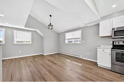 394 Rantoul St #3, Beverly, MA 01915 - Photo 2