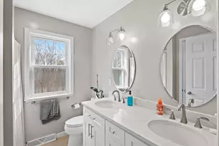 25 Farmington Dr, Shrewsbury, MA 01545 - Photo 24