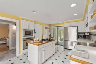 187 Mill St, Framingham, MA 01701 - Photo 10