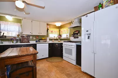 16 Francis St, Wareham, MA 02538 - Photo 8
