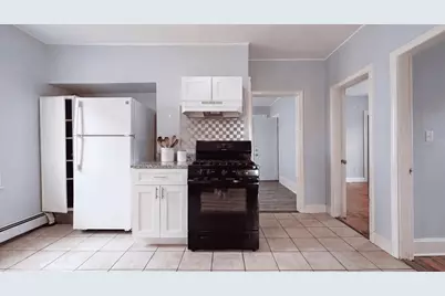 33 1/2 Barclay #3, Worcester, MA 01604 - Photo 4