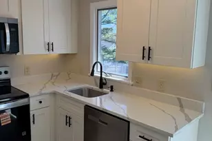 23 Victoria Heights Rd, Boston, MA 02136 - Photo 2
