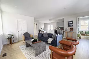 11 Willis Ct, Lynn, MA 01905 - Photo 2