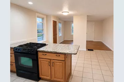 30 Wall St #1, Worcester, MA 01604 - Photo 2