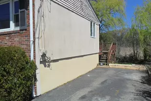 171 Walnut St, Framingham, MA 01702 - Photo 2