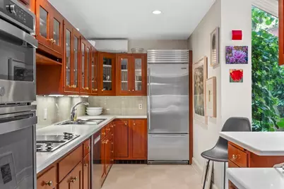 52 Pinckney St, Boston, MA 02114 - Photo 20