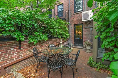 52 Pinckney St, Boston, MA 02114 - Photo 40
