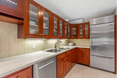 52 Pinckney St, Boston, MA 02114 - Photo 18