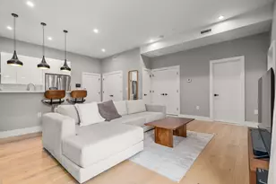 60 Cross St E, Somerville, MA 02145 - Photo 8