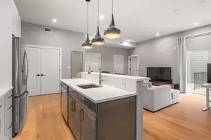 60 Cross St E, Somerville, MA 02145 - Photo 10