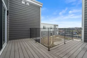 60 Cross St E, Somerville, MA 02145 - Photo 22