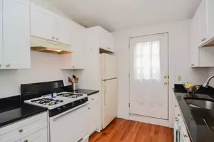 546 E 8th St, Boston, MA 02127 - Photo 12