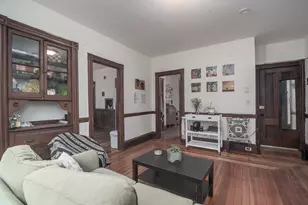 318 Beacon St, Somerville, MA 02143 - Photo 4