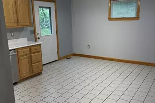 56 School St, Spencer, MA 01562 - Photo 6