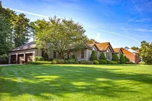 14 Lexington Cir, Southwick, MA 01077 - Photo 4