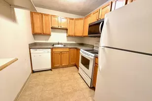 15 Willis St, Framingham, MA 01702 - Photo 2