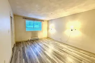 15 Willis St, Framingham, MA 01702 - Photo 8