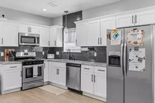 26 Oak St, New Bedford, MA 02740 - Photo 2