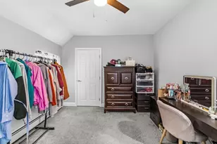 26 Oak St, New Bedford, MA 02740 - Photo 18