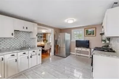 204 Harvard Street, Medford, MA 02155 - Photo 8