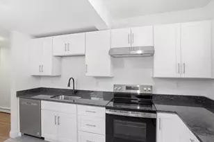 70 Commandants Wy, Chelsea, MA 02150 - Photo 4