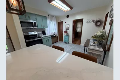31 Millard Ave, Clarksburg, MA 01247 - Photo 4
