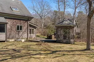 24 Beetle Swamp Rd, Edgartown, MA 02539 - Photo 4