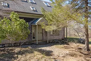 24 Beetle Swamp Rd, Edgartown, MA 02539 - Photo 2
