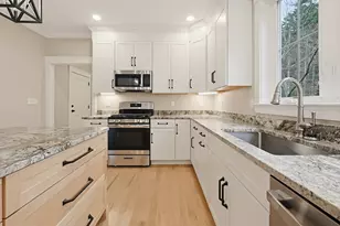 86 Plain St, Hopedale, MA 01747 - Photo 10