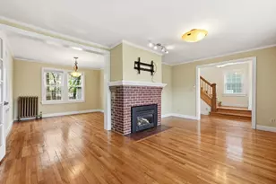 77 Dorset St, Springfield, MA 01108 - Photo 6