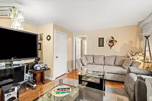 54 Shirley Ave, Lowell, MA 01854 - Photo 4