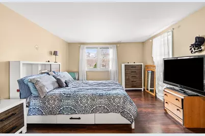 54 Shirley Ave, Lowell, MA 01854 - Photo 8