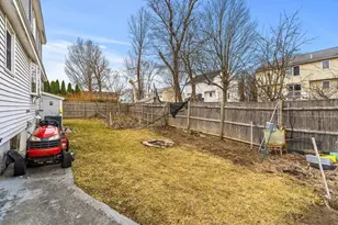 54 Shirley Ave, Lowell, MA 01854 - Photo 16