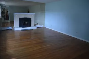18 Highland Park Dr, West Springfield, MA 01089 - Photo 8