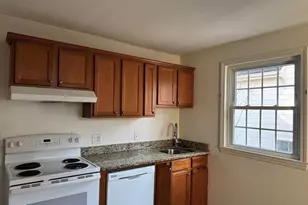 9 Hillside Ave, Marblehead, MA 01945 - Photo 2