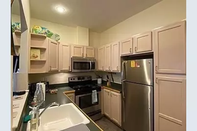 17 Centre St. #2F, Cambridge, MA 02139 - Photo 6