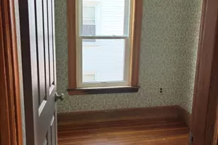 13 Moulton St, Lynn, MA 01905 - Photo 10