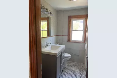 13 Moulton St, Lynn, MA 01905 - Photo 6