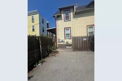 13 Moulton St, Lynn, MA 01905 - Photo 2