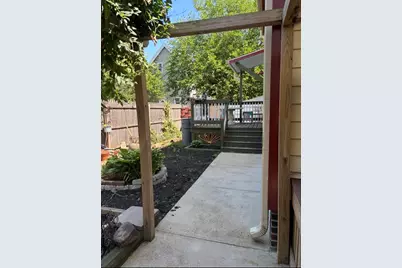 13 Moulton St, Lynn, MA 01905 - Photo 16