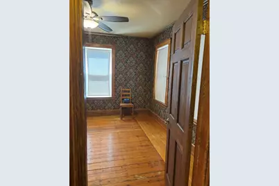 13 Moulton St, Lynn, MA 01905 - Photo 4