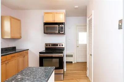 32 Almont St #32-1, Medford, MA 02155 - Photo 8
