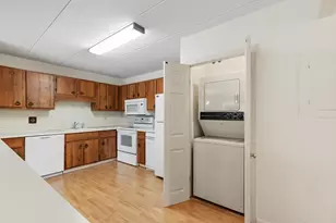 235 Winthrop St, Medford, MA 02155 - Photo 16