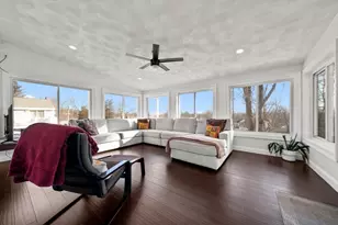 6 Fairlawn, Burlington, MA 01803 - Photo 4