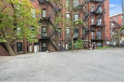 41 Carlton St #3, Brookline, MA 02446 - Photo 16