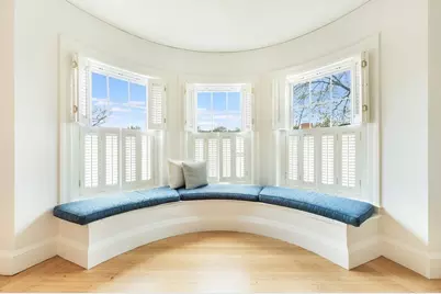 41 Carlton St #3, Brookline, MA 02446 - Photo 6