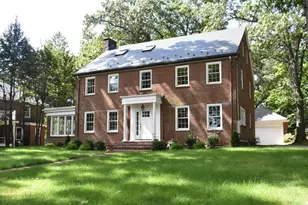 29 Gammons, Newton, MA 02468 - Photo 2