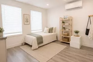 585 Essex St, Lynn, MA 01901 - Photo 2