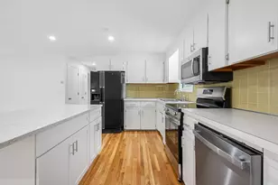 20 Winneconnett Rd, Worcester, MA 01605 - Photo 8