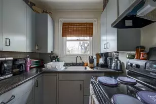 951 Canterbury St, Boston, MA 02131 - Photo 16